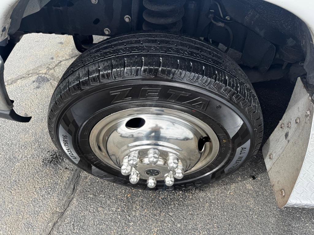 Used 2018 Ford E-450 and Econoline 450 Super Duty w/ Shuttle Bus Prep Package RWD image 2