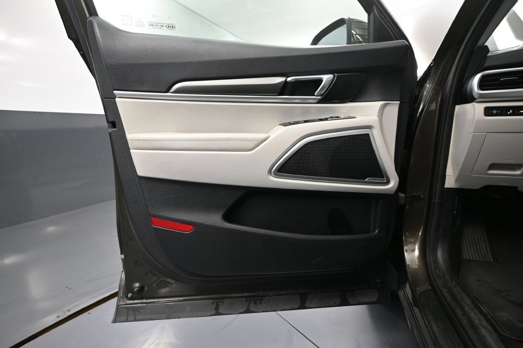Used 2020 Kia Telluride S w/ S 8 Passenger Seating Package AWD/4WD image 14