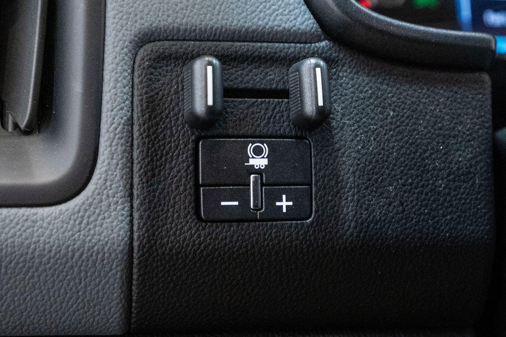 Used 2018 Chevrolet Colorado Z71 image 25