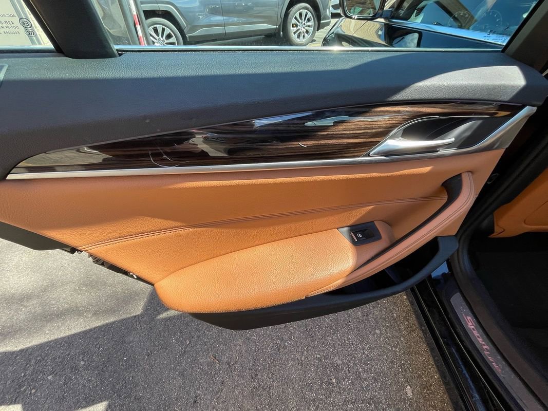 Used 2019 BMW 530i xDrive image 21