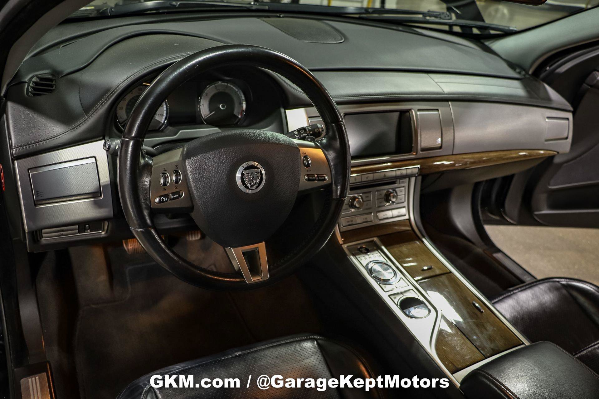 Used 2009 Jaguar XF Supercharged RWD image 4