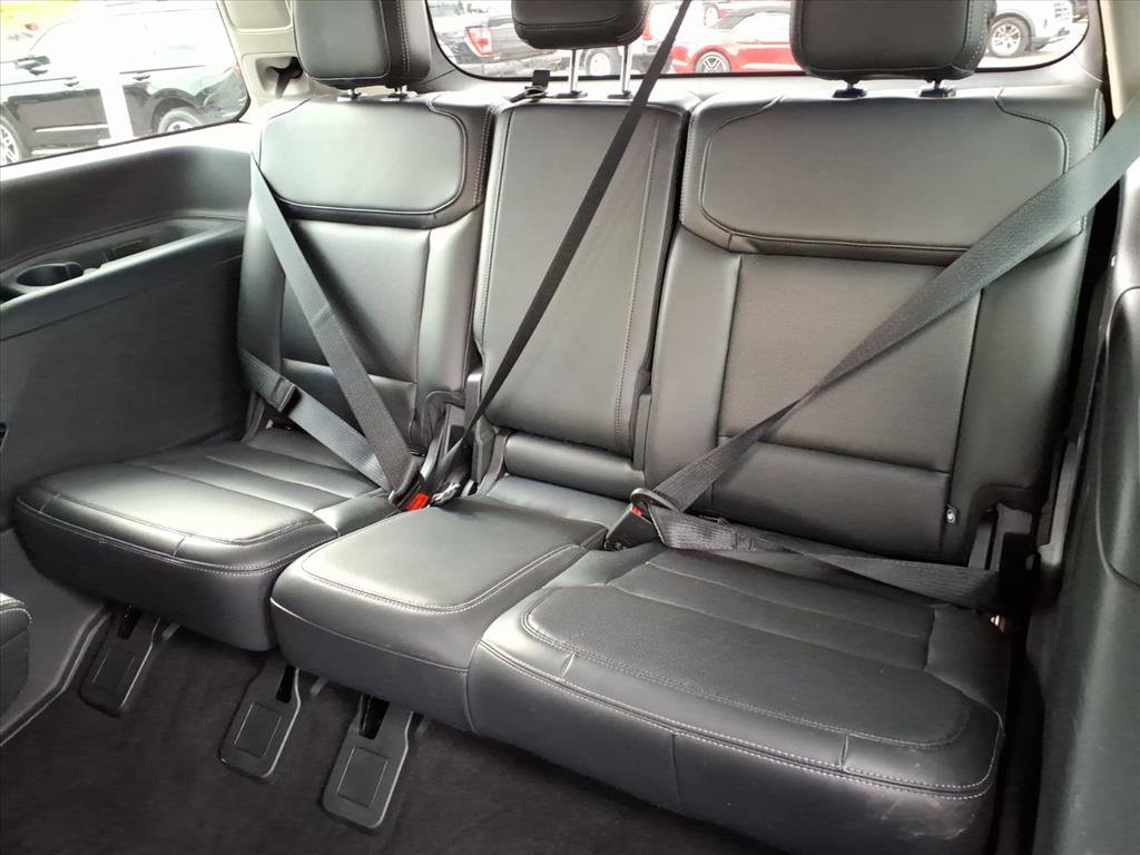 Used 2025 Ford Expedition Platinum image 13