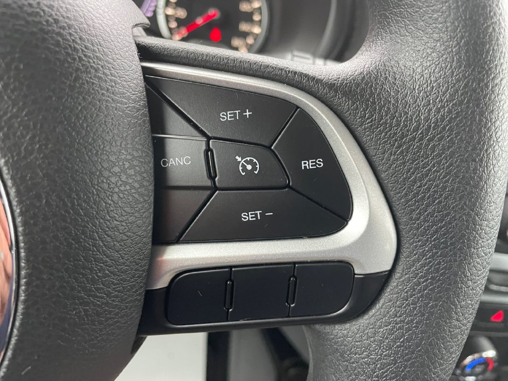 Certified 2018 Jeep Renegade Sport w/ Power & Air Group AWD/4WD image 23