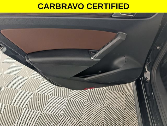 Used 2022 Volkswagen Passat 2.0T FWD image 27