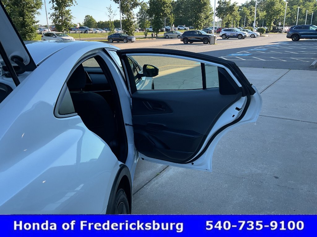 Used 2026 Toyota Prius LE FWD image 17