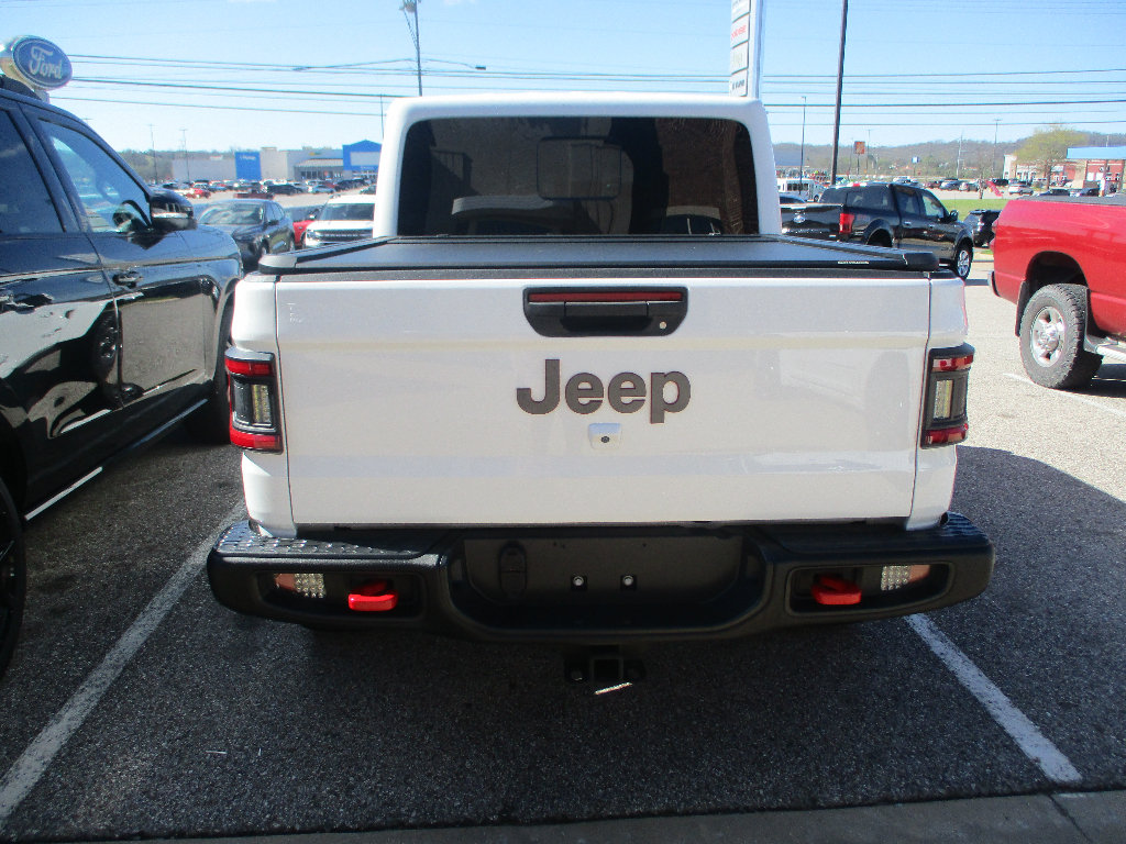 Used 2023 Jeep Gladiator Rubicon w/ Trailer Tow Package AWD/4WD image 17