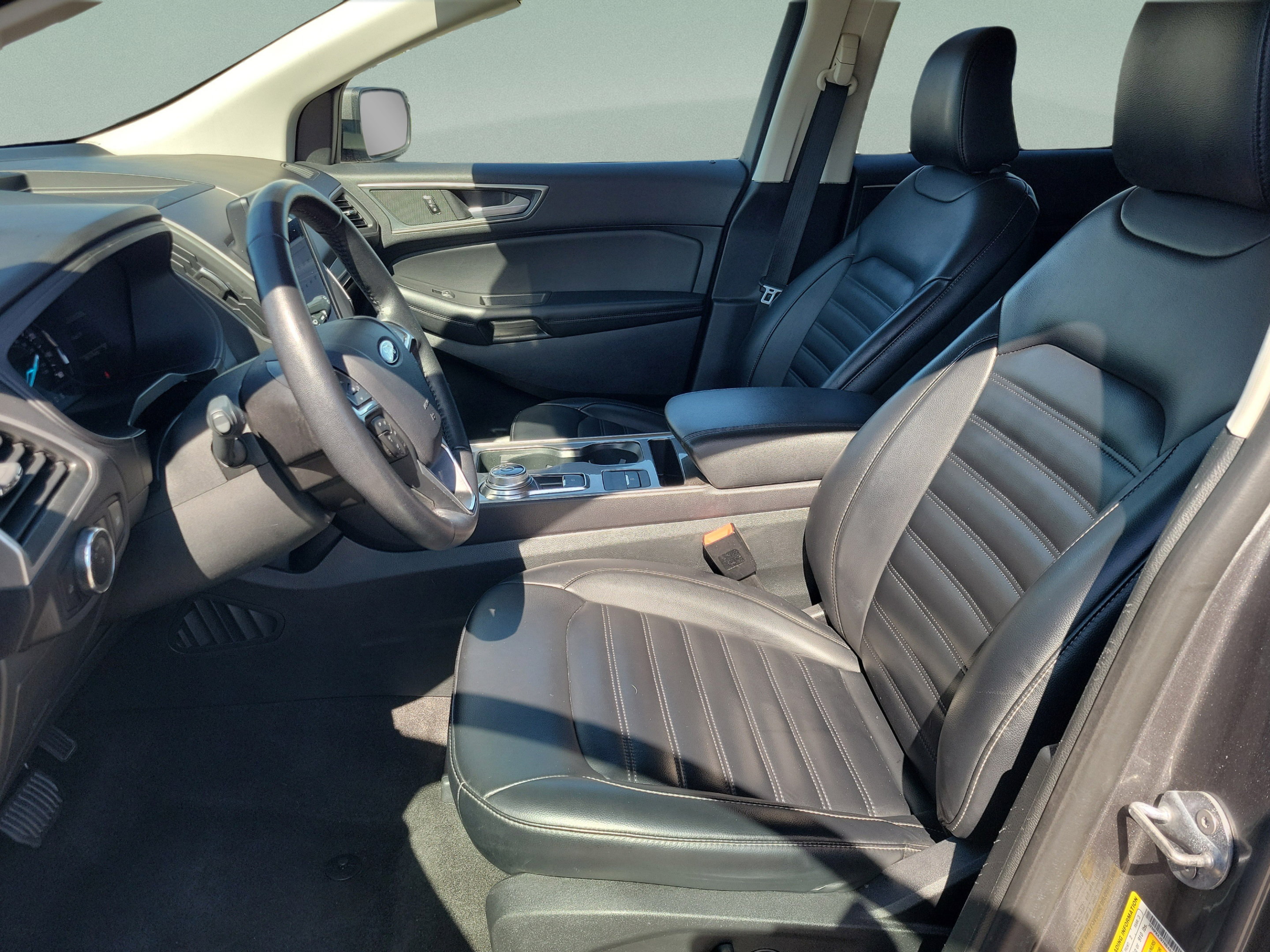Used 2024 Ford Edge SEL AWD/4WD image 17