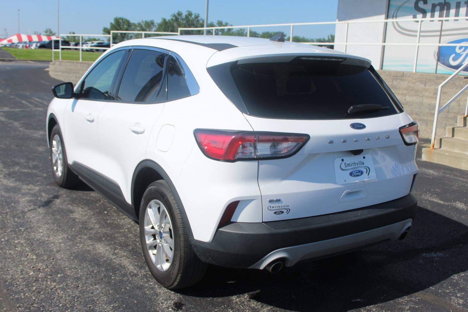 Used 2022 Ford Escape SE FWD image 4