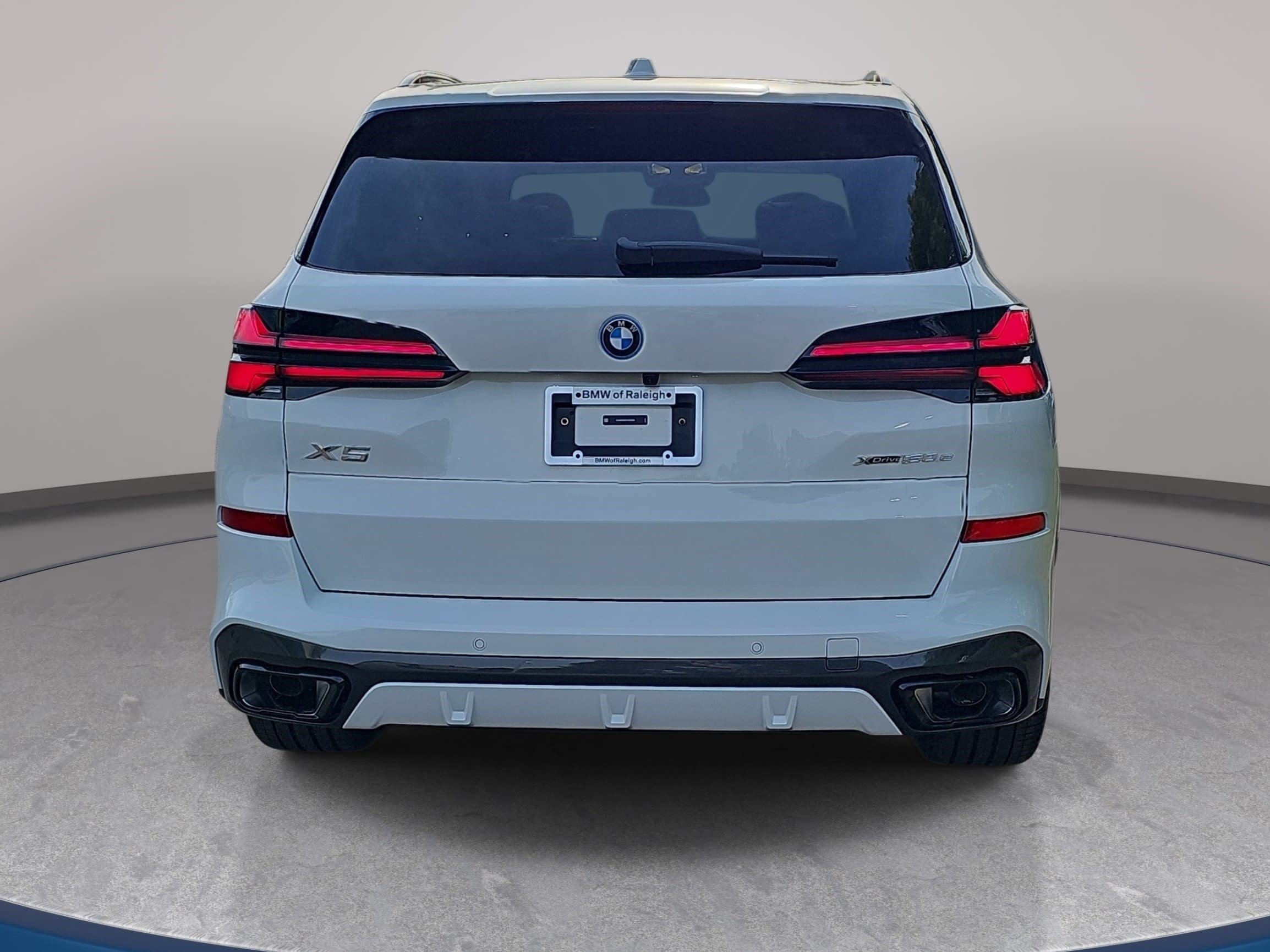 New 2026 BMW X5 xDrive50e w/ M Sport Package AWD/4WD image 6