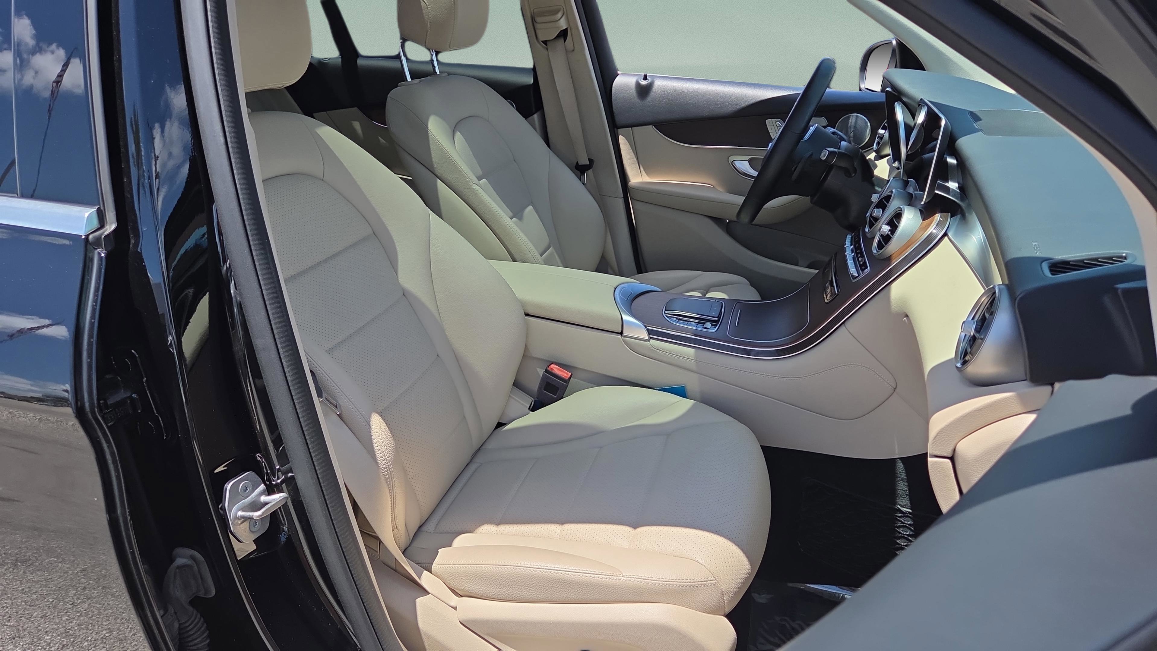 Used 2020 Mercedes-Benz GLC 300 4MATIC image 18