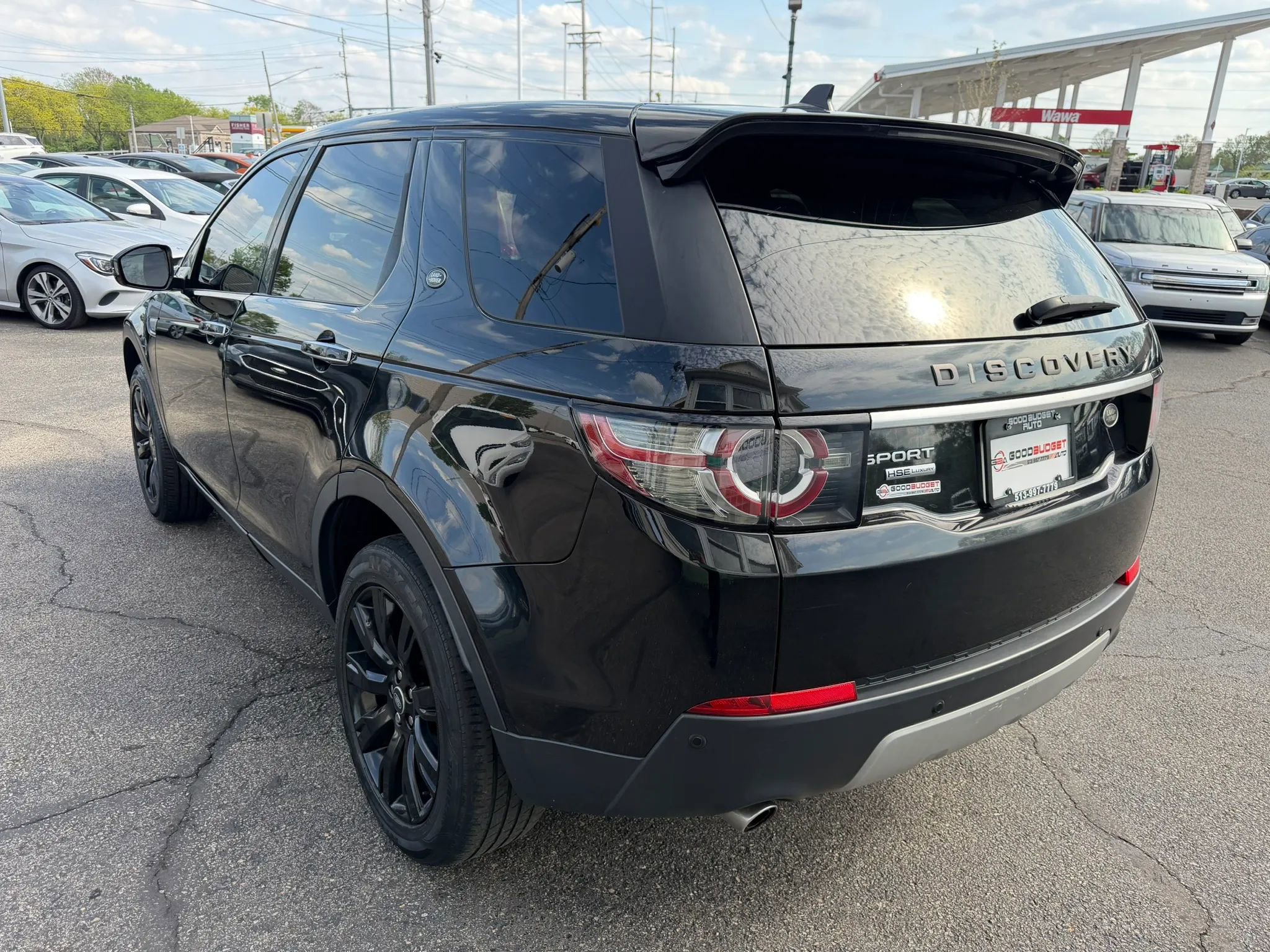 Used 2016 Land Rover Discovery Sport HSE Luxury image 3