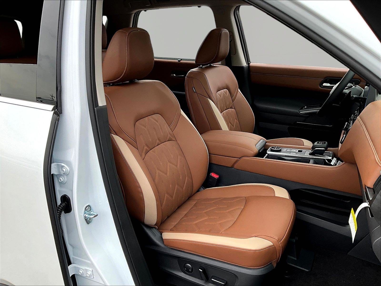 New 2026 Nissan Pathfinder Platinum AWD/4WD image 19