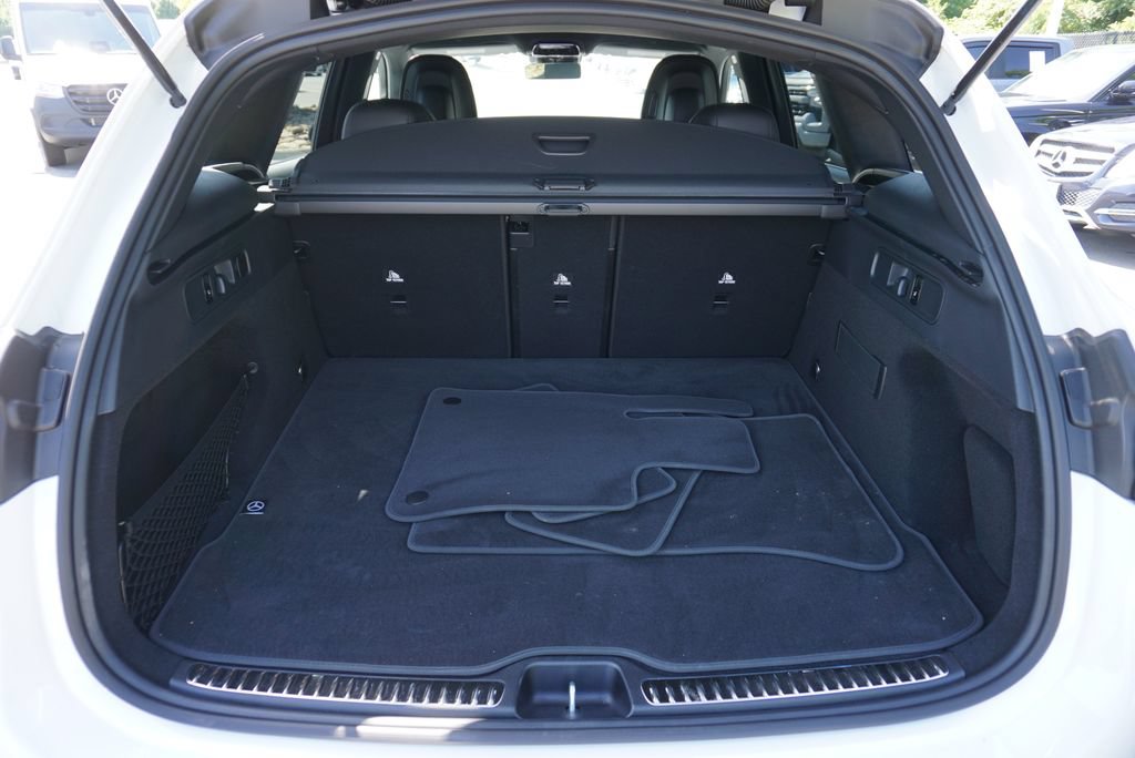 Certified 2025 Mercedes-Benz GLC 300 image 28