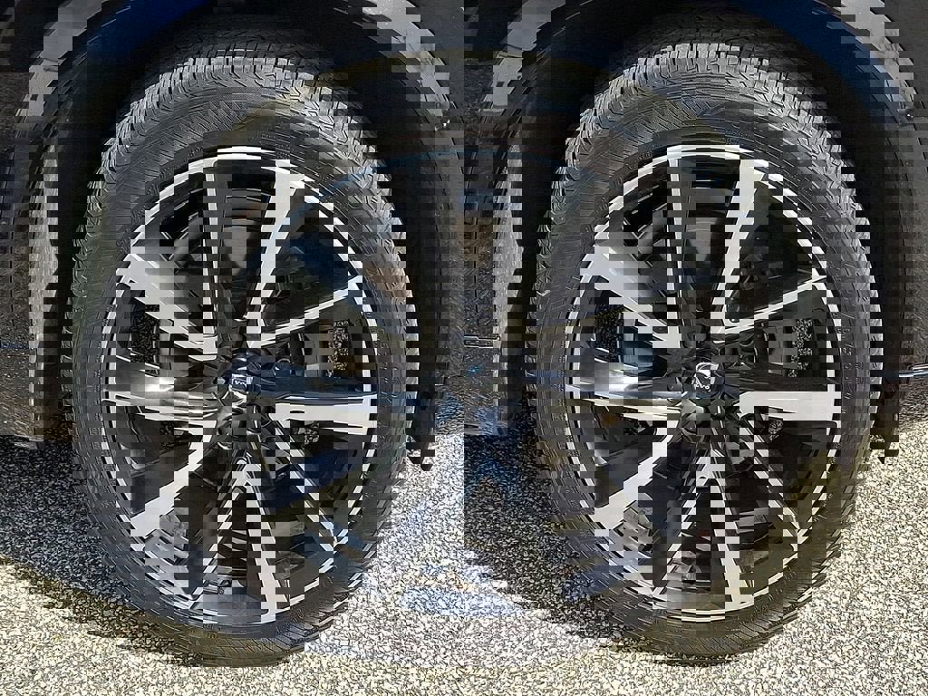 Used 2022 Volvo XC90 T6 Momentum w/ Advanced Package image 8