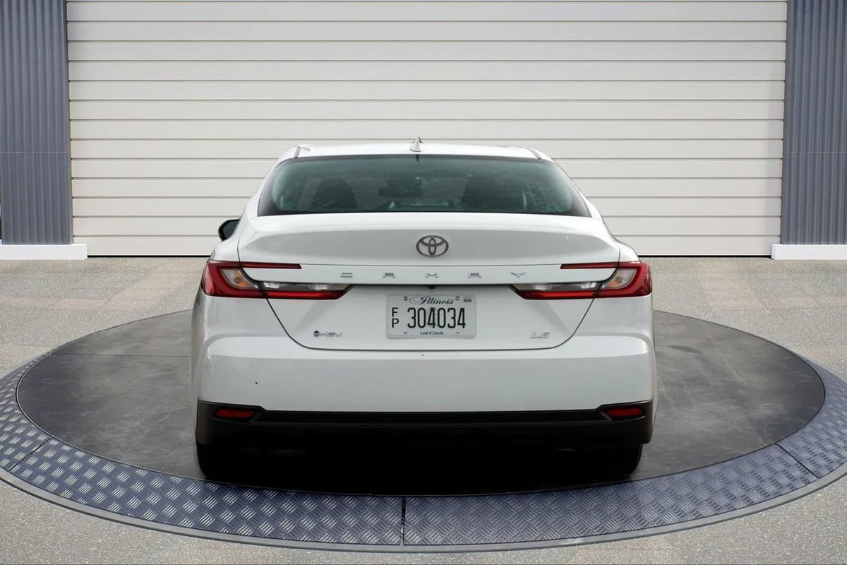 Used 2025 Toyota Camry LE FWD image 6