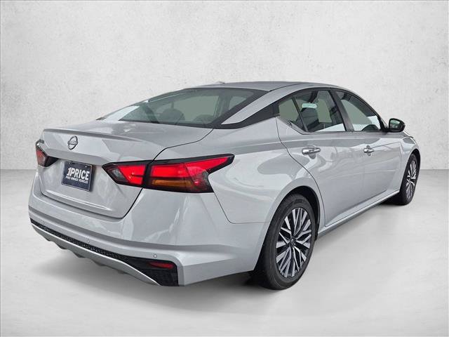Used 2025 Nissan Altima 2.5 SV FWD image 5