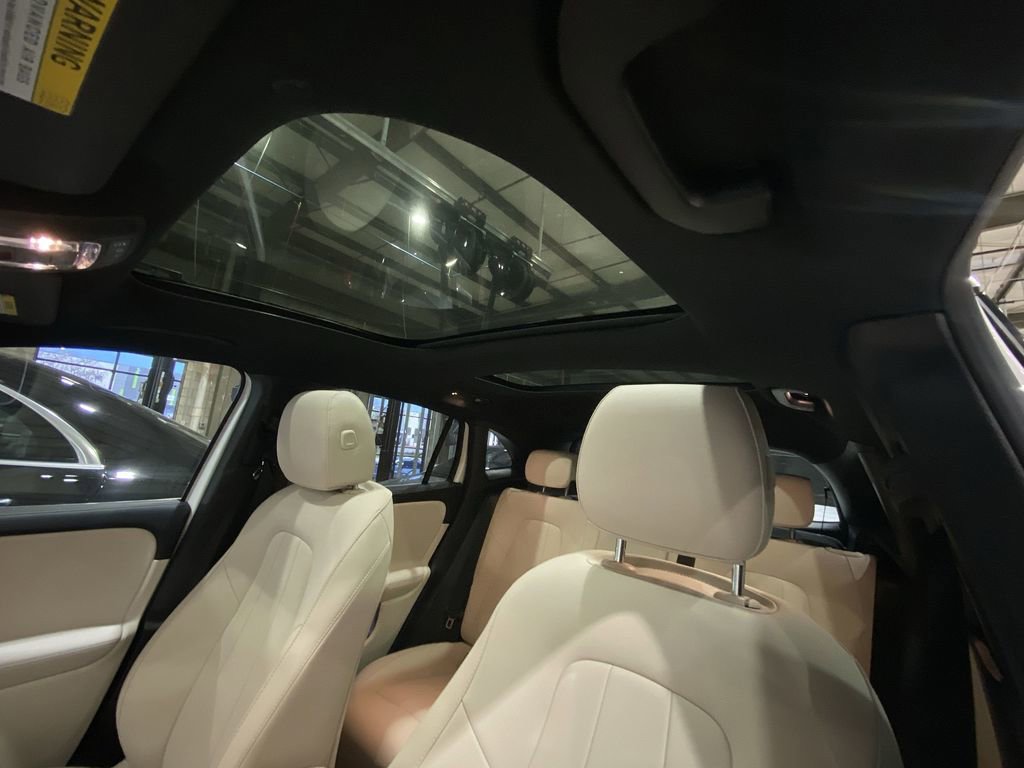 Certified 2025 Mercedes-Benz GLA 250 image 11