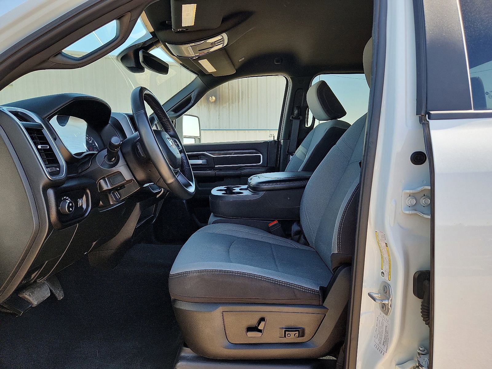 Used 2024 RAM 3500 Big Horn image 11