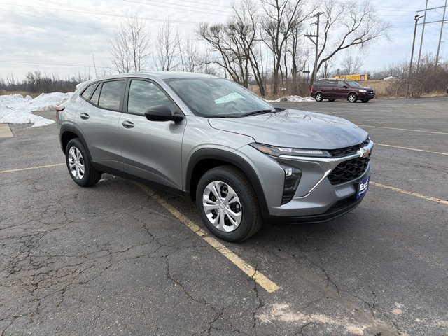 New 2026 Chevrolet Trax LS image 3