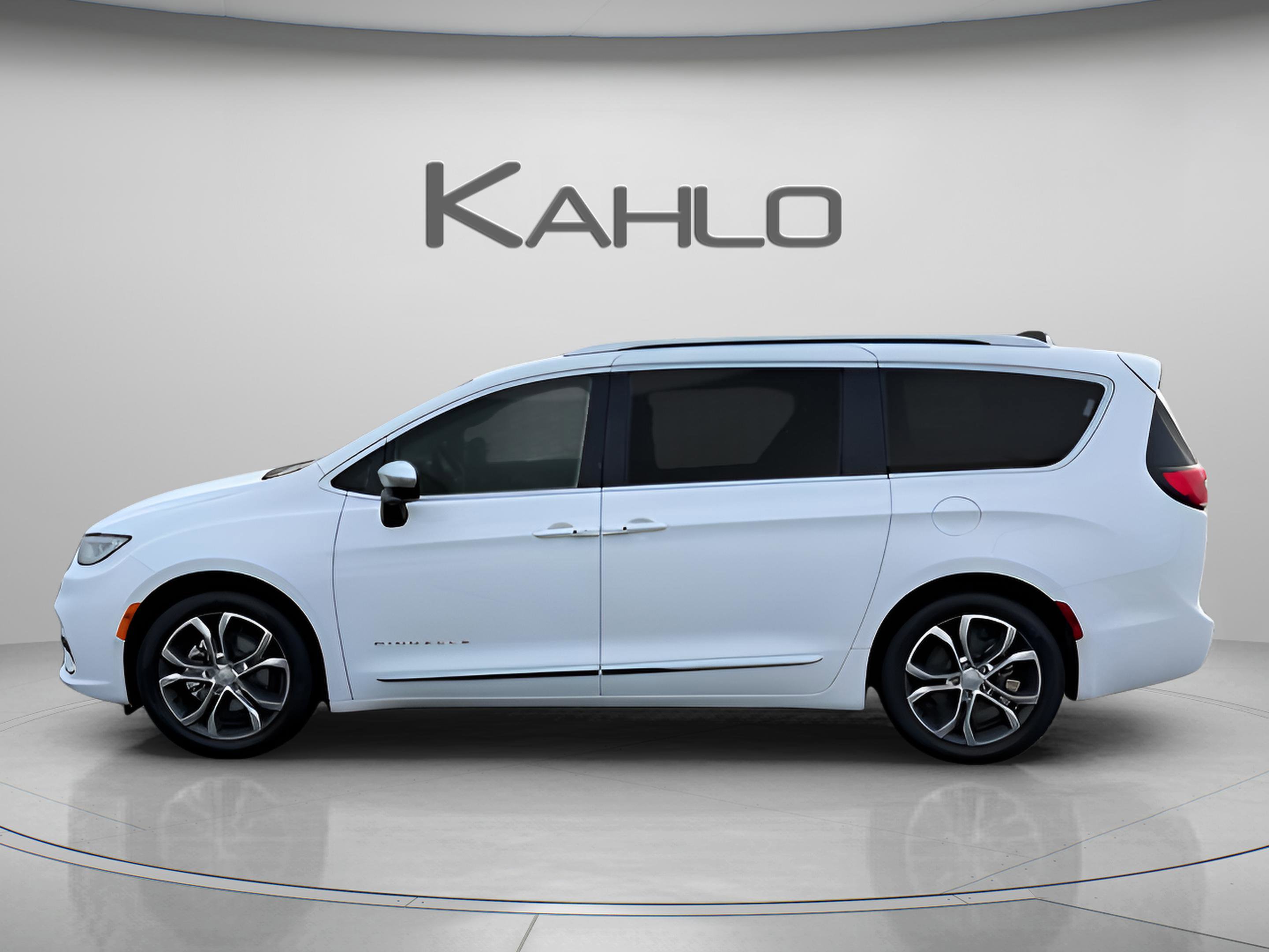 New 2026 Chrysler Pacifica Pinnacle image 2