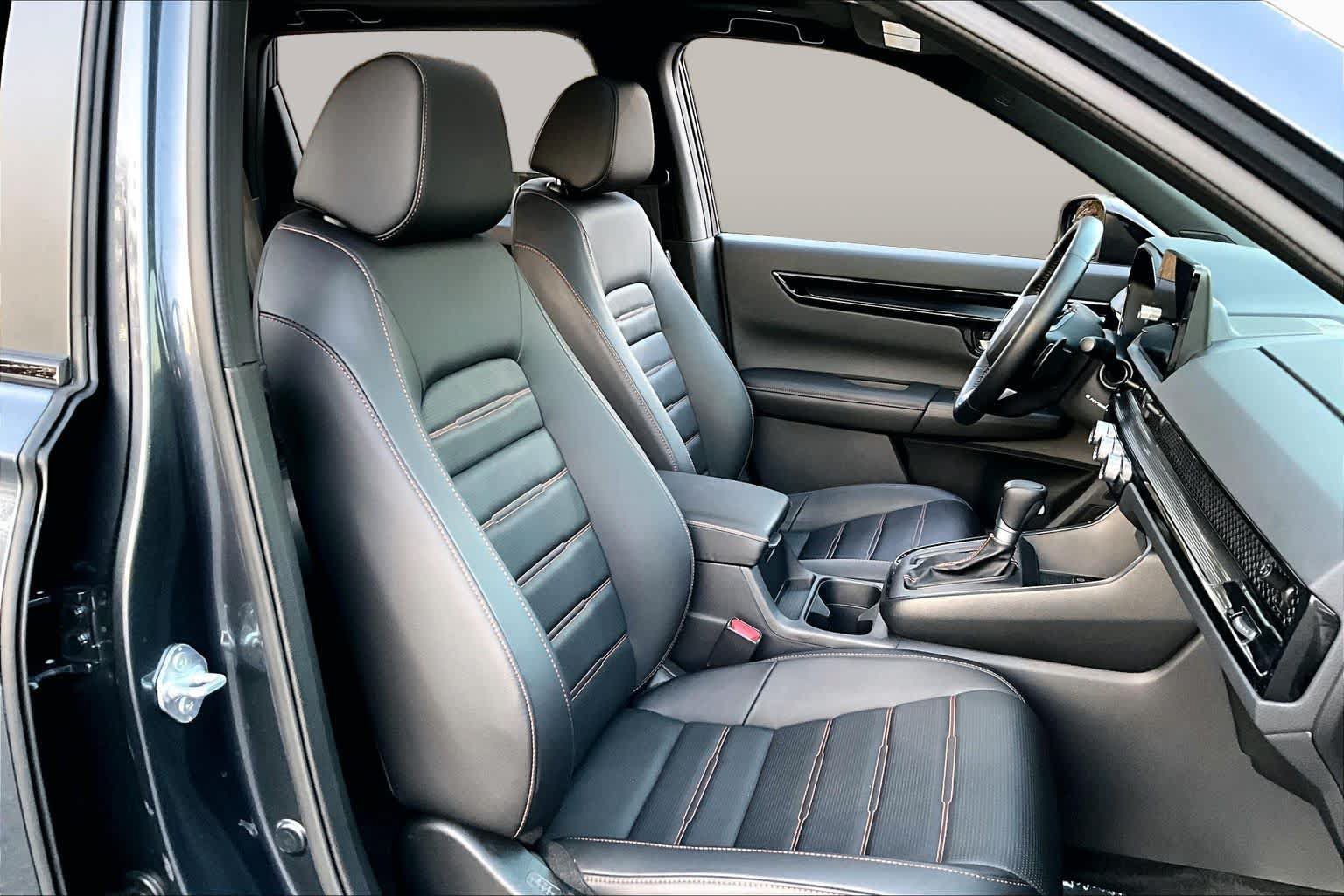 Used 2026 Honda CR-V Sport Touring image 8