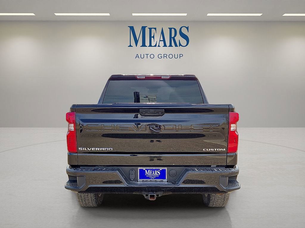 Used 2024 Chevrolet Silverado 1500 Custom image 3