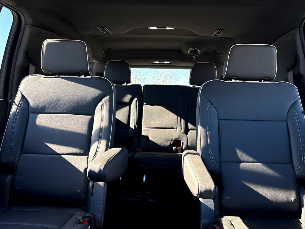 New 2025 Chevrolet Suburban Premier w/ Sun And Tow Package AWD/4WD image 6