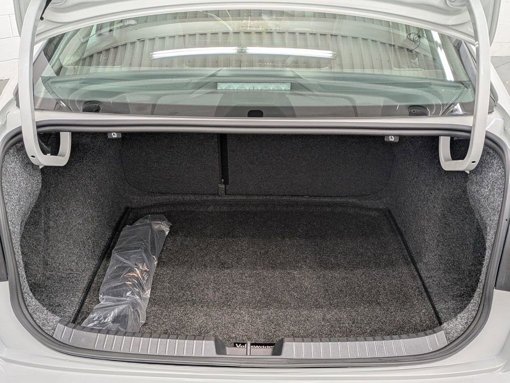 Used 2024 Volkswagen Jetta SEL image 14