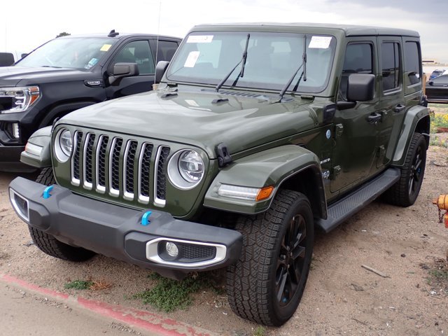 Used 2022 Jeep Wrangler Unlimited Sahara AWD/4WD image 11