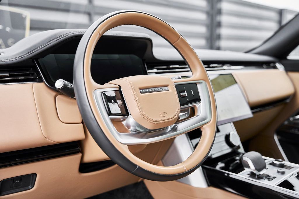 Used 2023 Land Rover Range Rover SE image 34