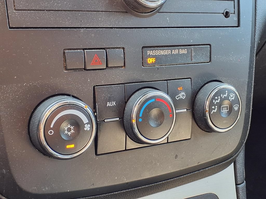 Used 2008 Saturn Outlook XE w/ Preferred Package FWD image 16