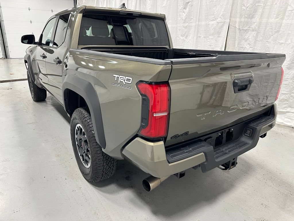 Used 2026 Toyota Tacoma TRD Off-Road AWD/4WD image 5