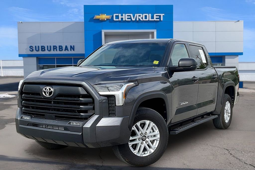Used 2025 Toyota Tundra SR5 AWD/4WD image 1