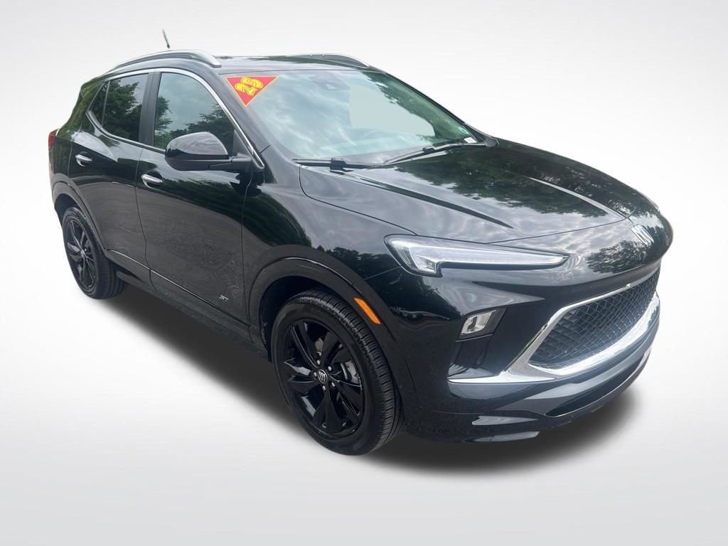 Used 2025 Buick Encore GX Sport Touring w/ Comfort Package FWD image 3