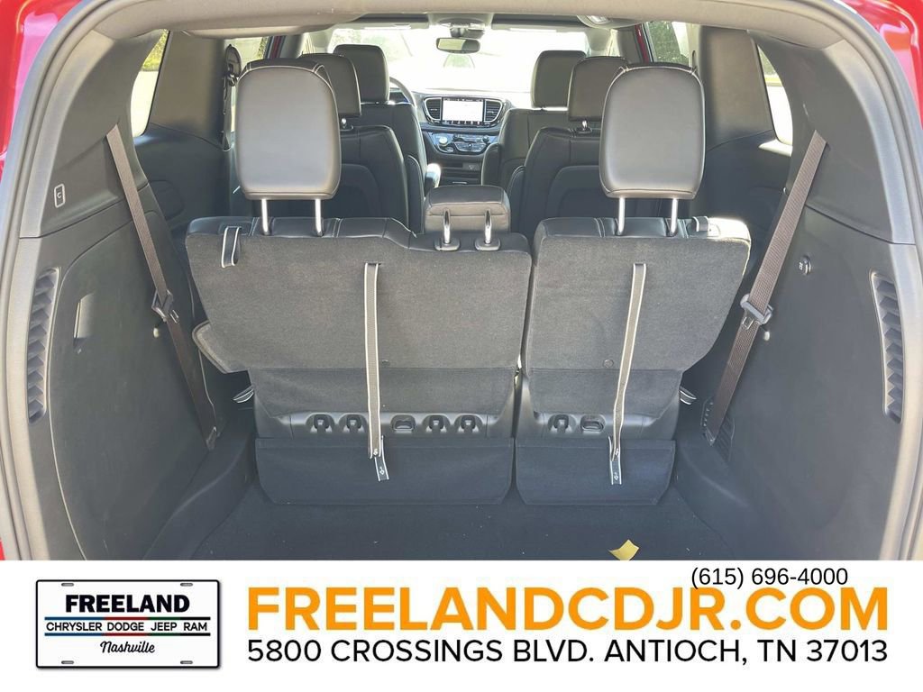 New 2026 Chrysler Pacifica Select image 12