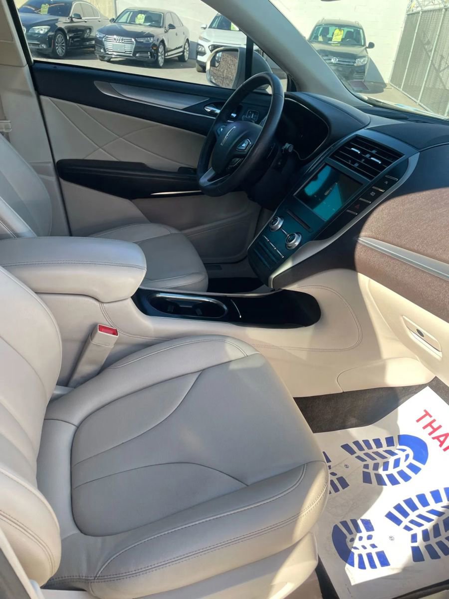 Used 2017 Lincoln MKC Premiere FWD image 8