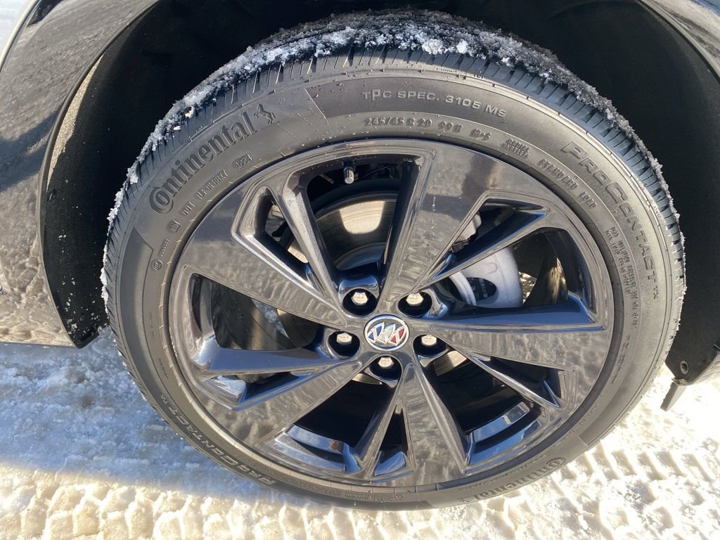 Used 2023 Buick Envision Essence w/ Technology Package I image 10