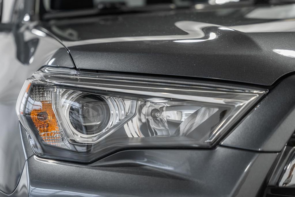 Used 2023 Toyota 4Runner Limited image 11