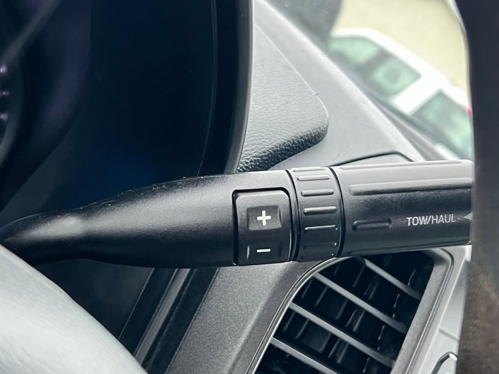 Used 2017 Ford F550 4x4 Crew Cab Super Duty w/ Power Equipment Group image 31