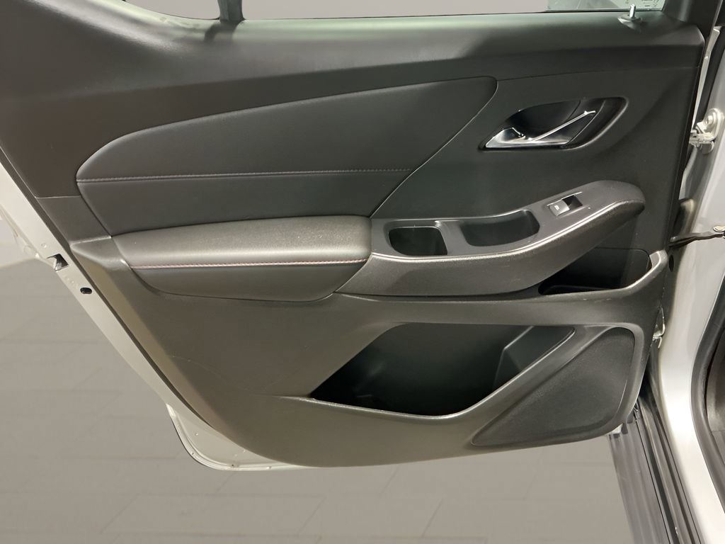 Used 2022 Chevrolet Traverse RS w/ LPO, "Hit The Road" Package image 19