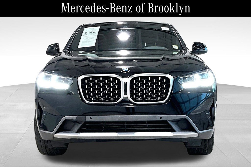 Used 2025 BMW X4 xDrive30i w/ Convenience Package AWD/4WD image 3