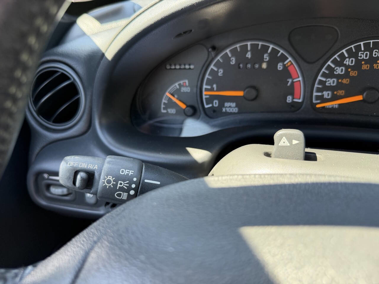 Used 1996 Pontiac Grand Am SE FWD image 24
