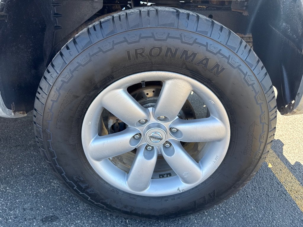 Used 2013 Nissan Titan SV image 10