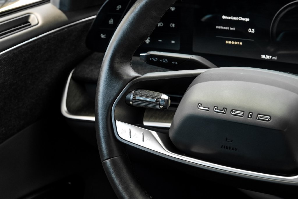 Used 2024 Lucid Air Touring AWD/4WD image 15