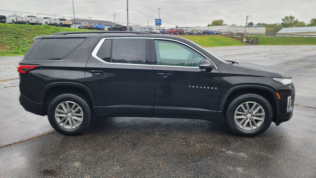 Used 2023 Chevrolet Traverse LT image 14