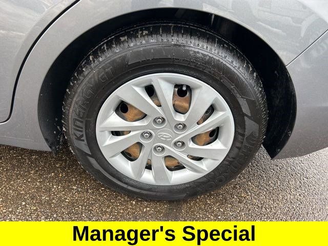 Used 2019 Hyundai Elantra SE image 42