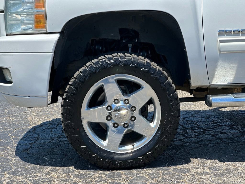 Used 2014 Chevrolet Silverado 2500 LTZ w/ LTZ Plus Package AWD/4WD image 28