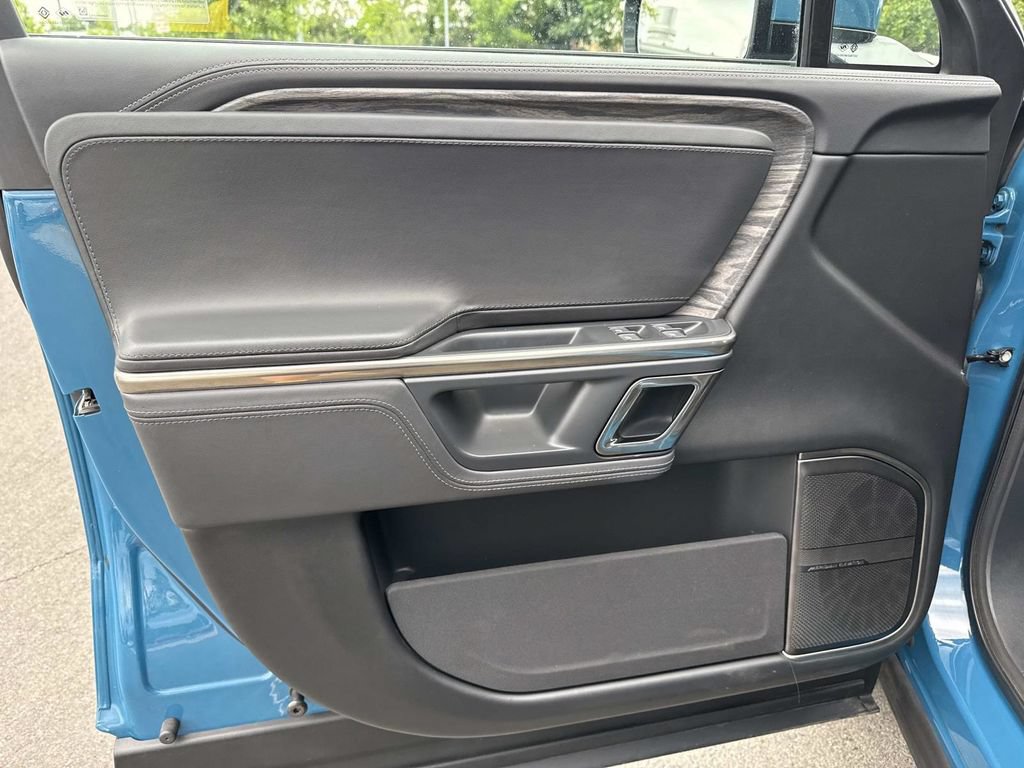 Used 2022 Rivian R1T Adventure AWD/4WD image 9