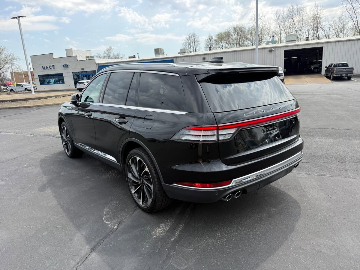 Used 2025 Lincoln Aviator Reserve w/ Equipment Group 201A image 5