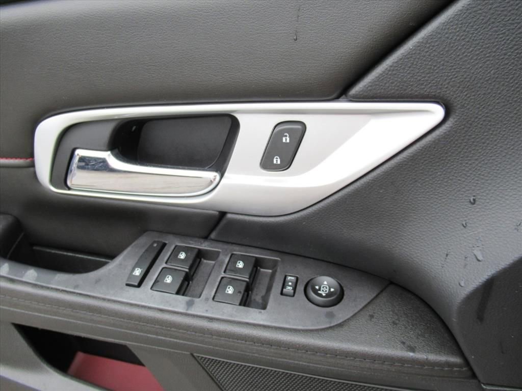 Used 2017 GMC Terrain SLT image 18